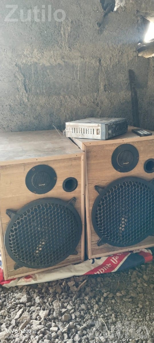 8 Month Old Two Speaker Audio Set 8 Month Old Two Speaker Audio Set