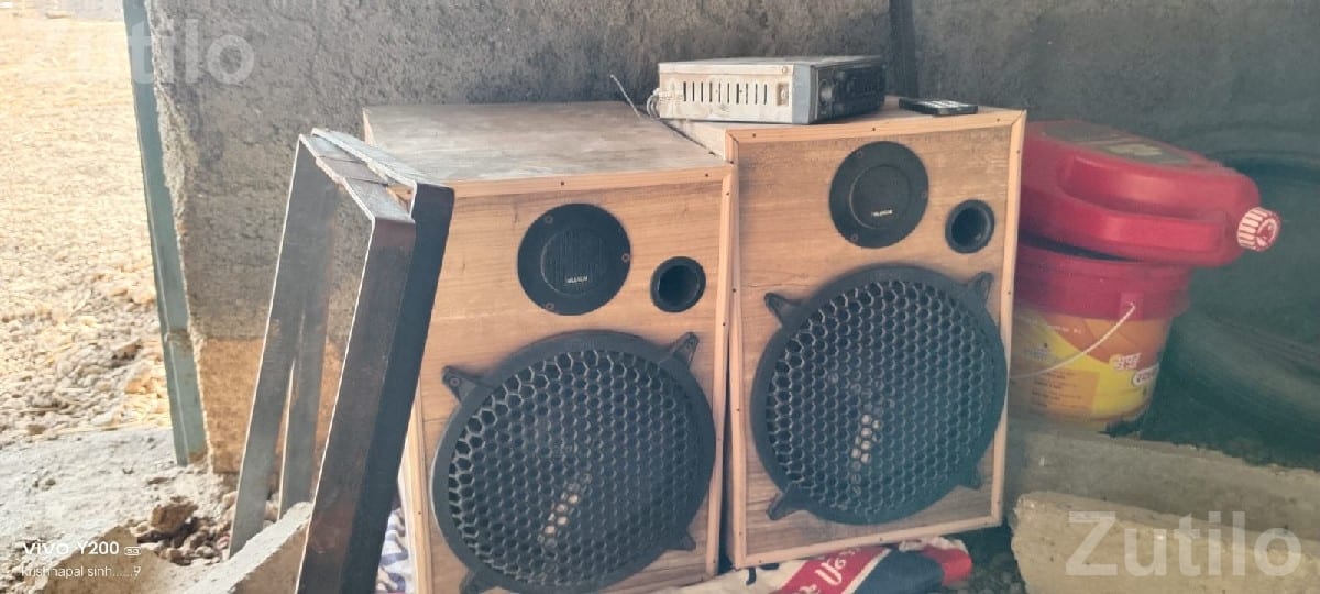 8 Month Old Two Speaker Audio Set - ઇલેક્ટ્રોનિક ઍક્સેસરીઝ - જામકંડોરણા - Image 2