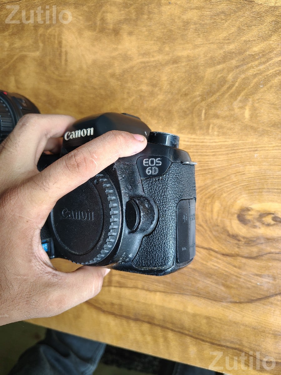 Canon EOS 6D WiFi DSLR Camera with Accessories