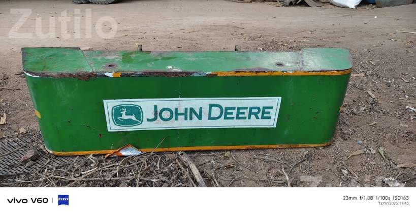 John Deere Tractor Bumper in Like New Condition - Auto Parts - Deesa - Image 4