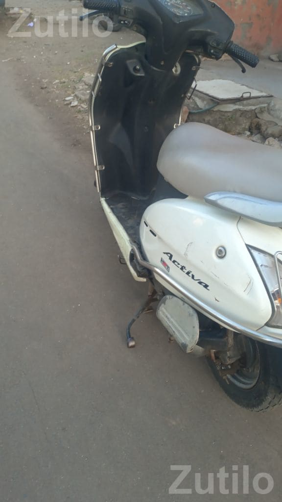 2013 Honda Activa Scooter with New Tyres - Bikes - Bhavnagar City - Image 2