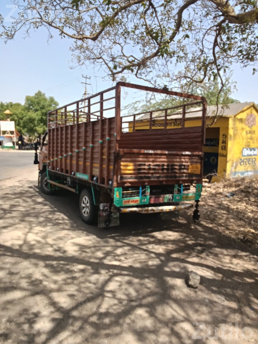 2010 Eicher 10.80 Cargo Truck - Trucks & Lorries - Amreli City - Image 2