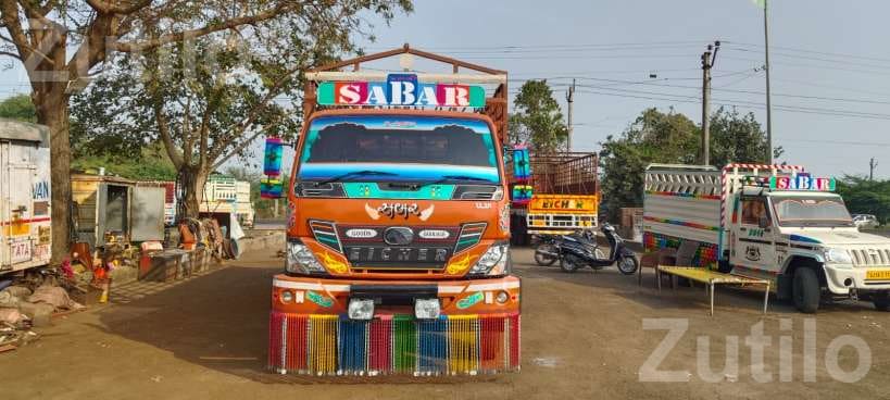 Eicher Model 14 Cargo Truck - ટ્રક અને લોરી - મહુવા - Image 2
