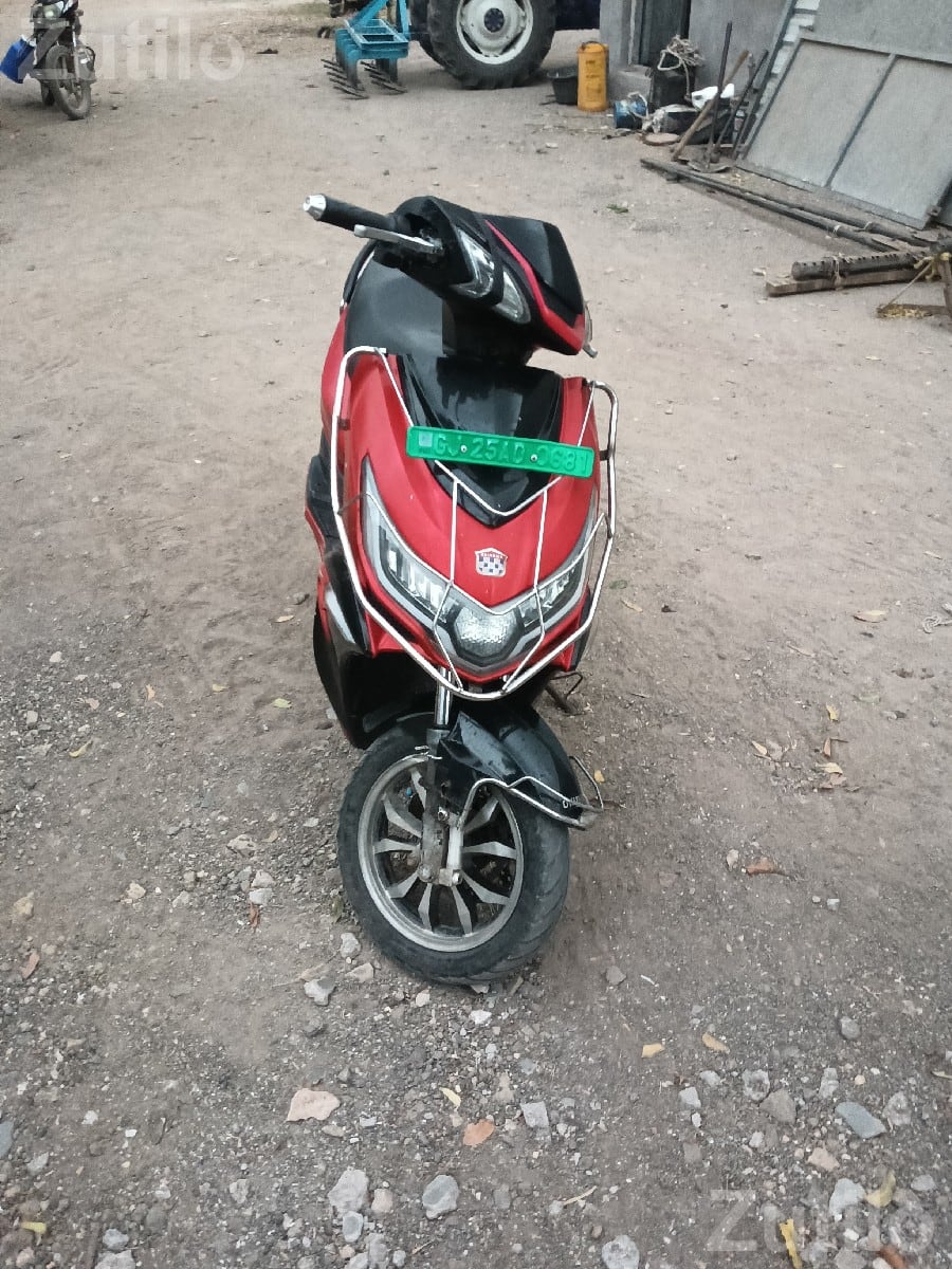 Red Electric Scooty, Single Owner - બાઇક્સ - પોરબંદર - Image 2