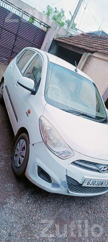 Hyundai i10 Petrol CNG 2011 - કાર - કલાવડ - Image 2