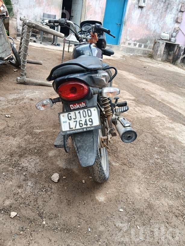2022 Petrol Bike with Valid PUC - બાઇક્સ - લાલપુર - Image 4