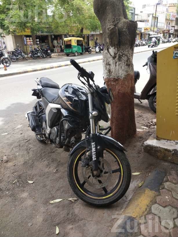 Yamaha FZ V2 2014 with 28500 km - Bikes - Rajkot City - Image 3