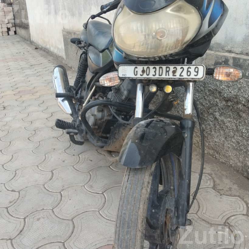 2011 Bajaj Discover Commuter Motorcycle - Bikes - Gondal - Image 3