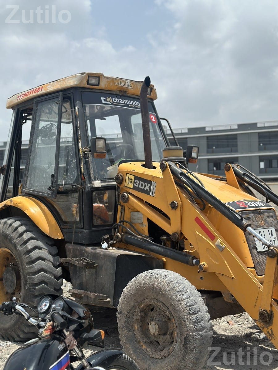 JCB Backhoe Loader 2009 Model, New Pump - બાંધકામના વાહનો - જામનગર શહેર - Image 3