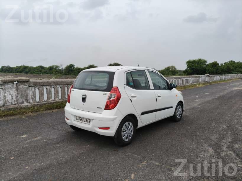 Hyundai i10 2015 Petrol CNG White Car