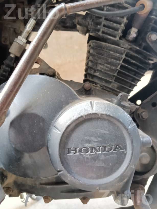 2011 Yellow Single Cylinder Motorcycle - Bikes - Ahmedabad City - Image 3