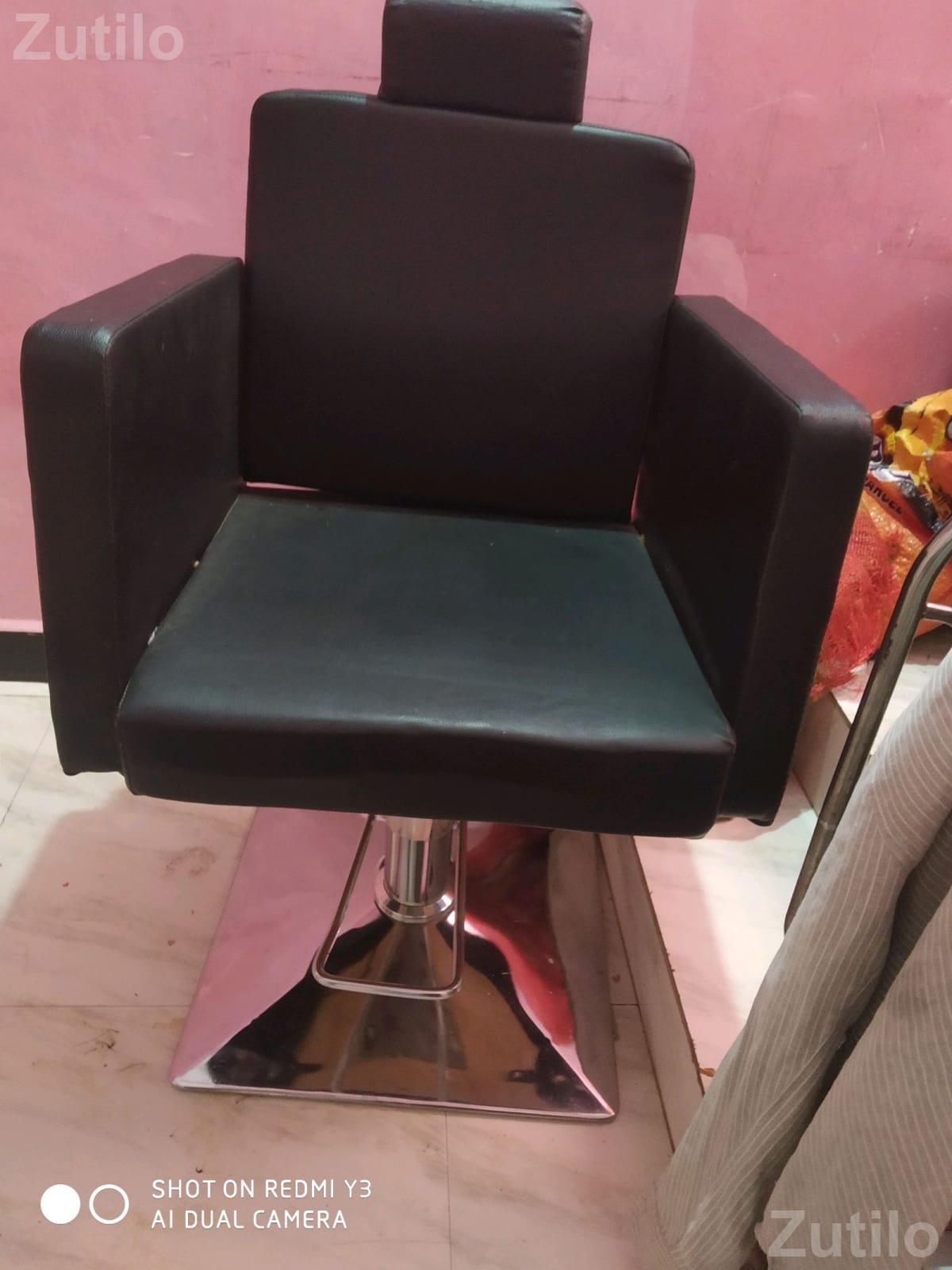 Ladies and Gents Chair Set in Unused Condition - ઓફિસ ફર્નિચર - જુનાગઢ - Image 3