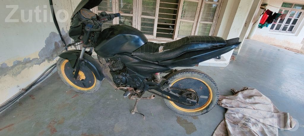 2010 Modified Black Self Start Scooter - Bikes - Sanand - Image 2