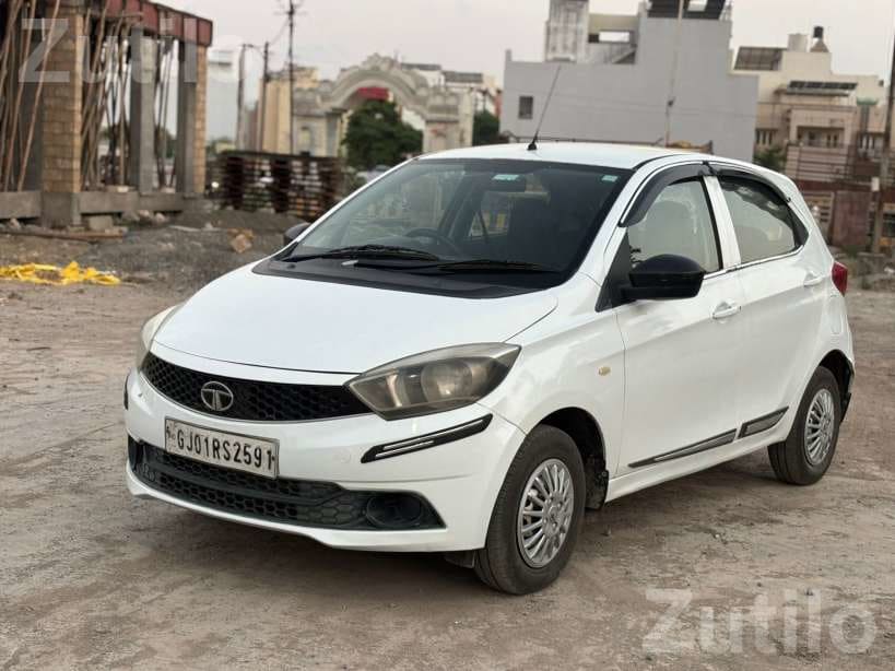 2017 Tata Tiago Diesel Hatchback - કાર - જુનાગઢ - Image 4