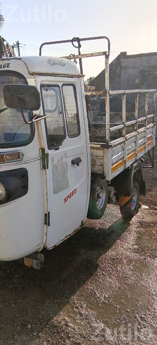2018 Bajaj Maxima Diesel Loading Auto