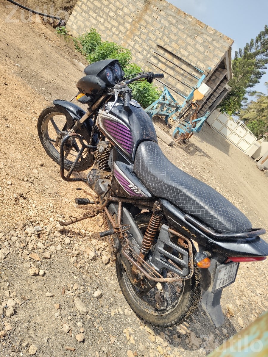 2016 Honda 110 Commuter Bike in Black - Bikes - Porbandar City - Image 2
