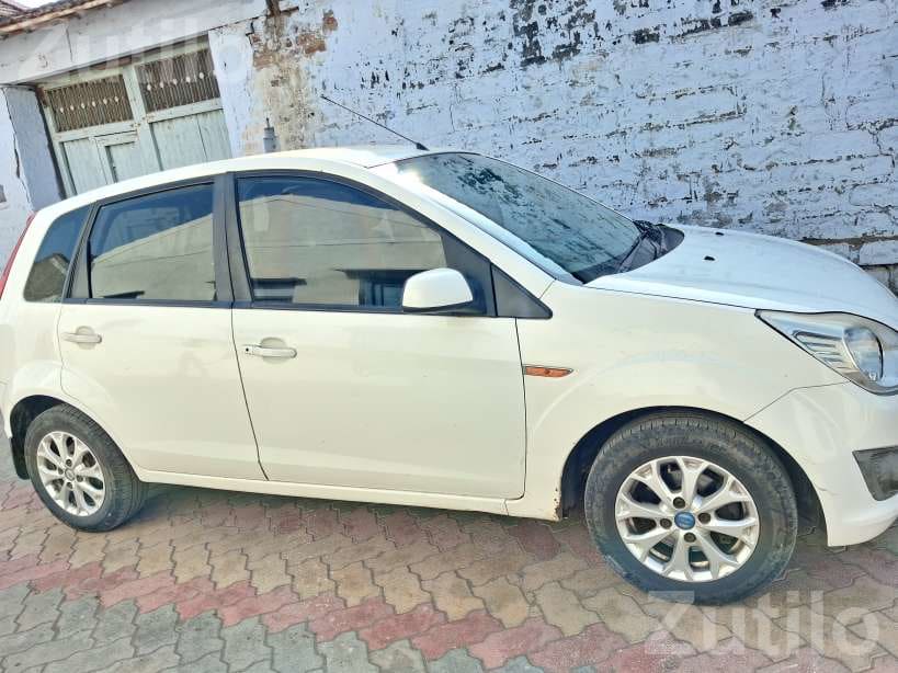 2013 Ford Car, Second Owner - કાર - સાવરકુંડલા - Image 4
