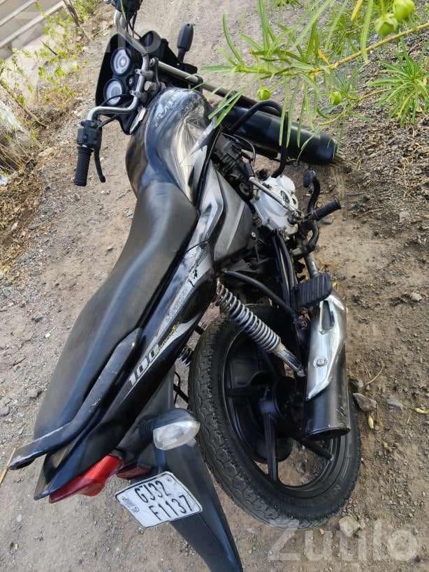 Bajaj Platina 2017 Self Start Bike - બાઇક્સ - ખાંભા - Image 4