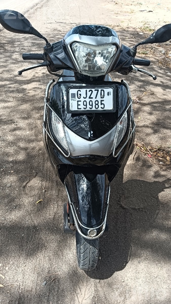 2020 Pleasure Plus Scooter, Second Owner - બાઇક્સ - કેશોદ - Image 3