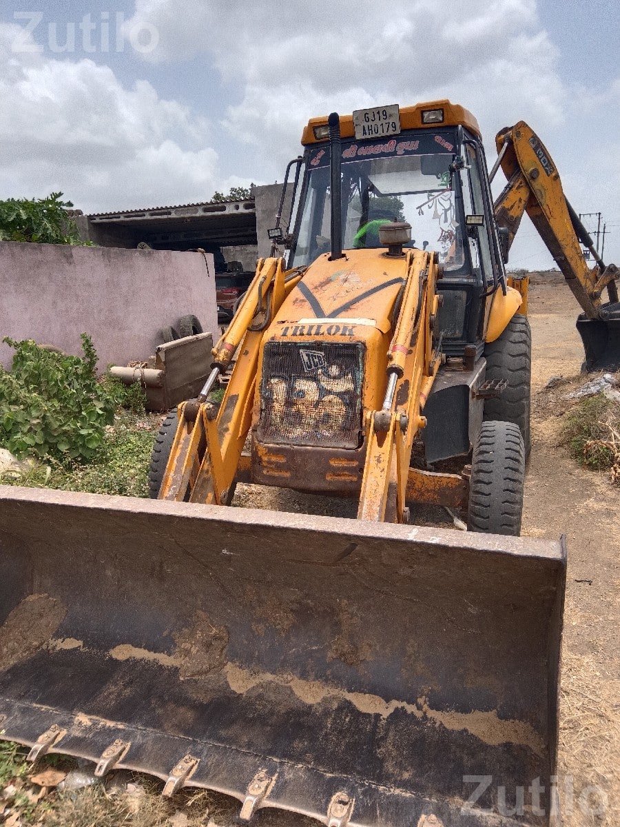 JCB Backhoe Loader with Rebuilt Engine