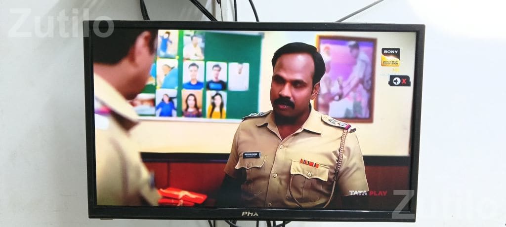 24 Inch LED TV with Remote - TVs - Babra - Image 2