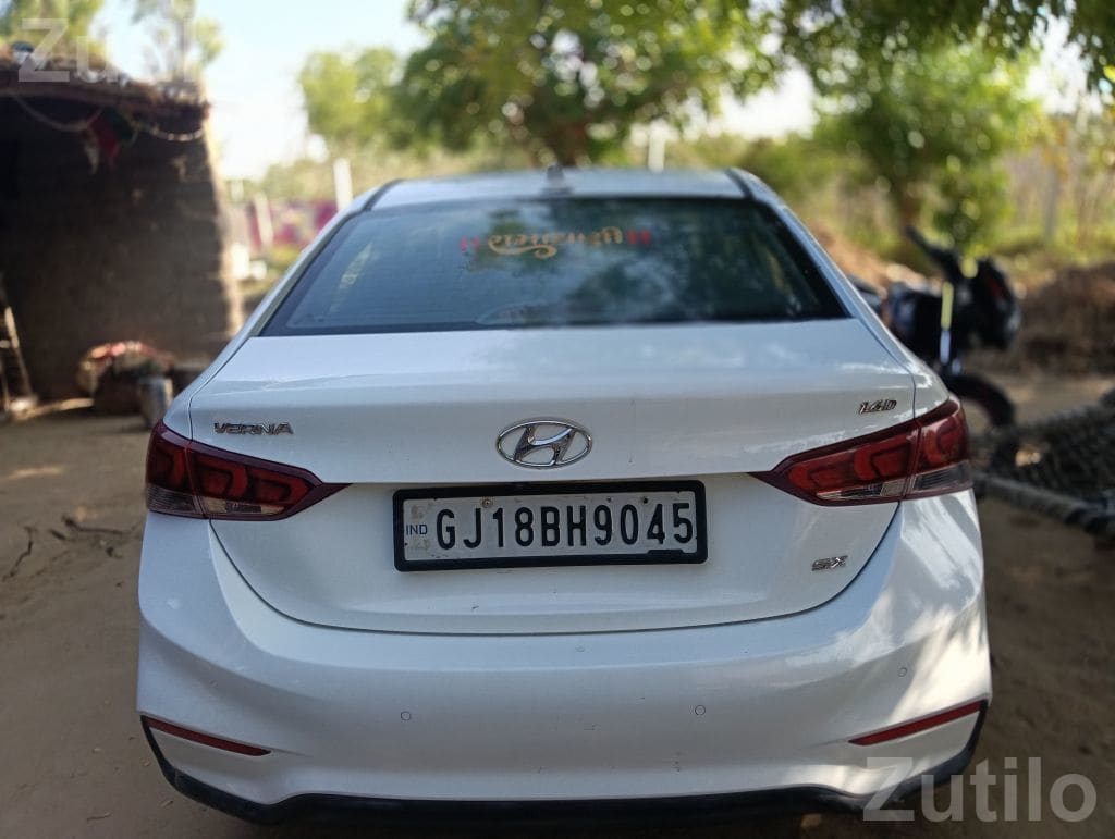 2018 Hyundai Verna Top Model Sedan - કાર - કાંકરેજ - Image 2