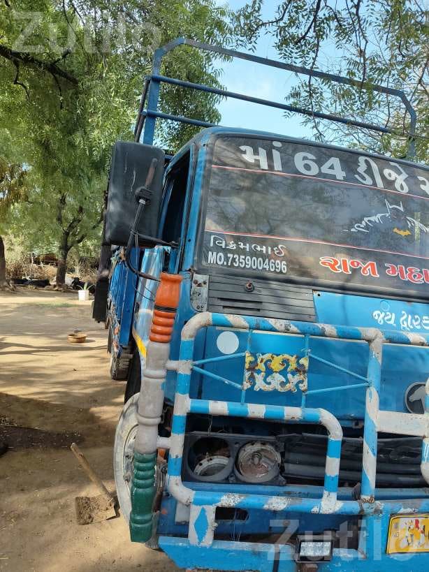2003 Eicher 14 Ft Commercial Truck - Trucks & Lorries - Palanpur - Image 3