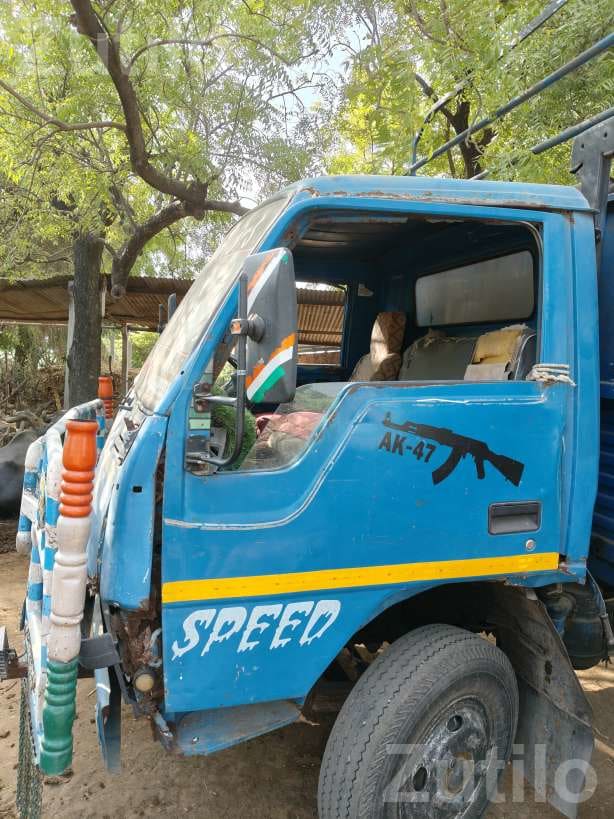 2003 Eicher 14 Ft Commercial Truck - Trucks & Lorries - Palanpur - Image 4