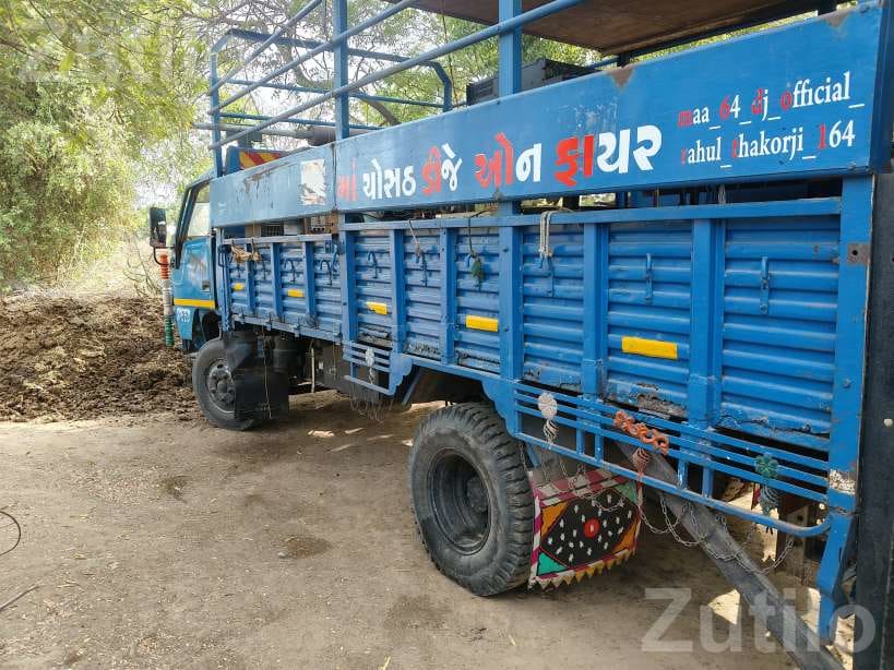 2003 Eicher 14 Ft Commercial Truck - Trucks & Lorries - Palanpur - Image 5