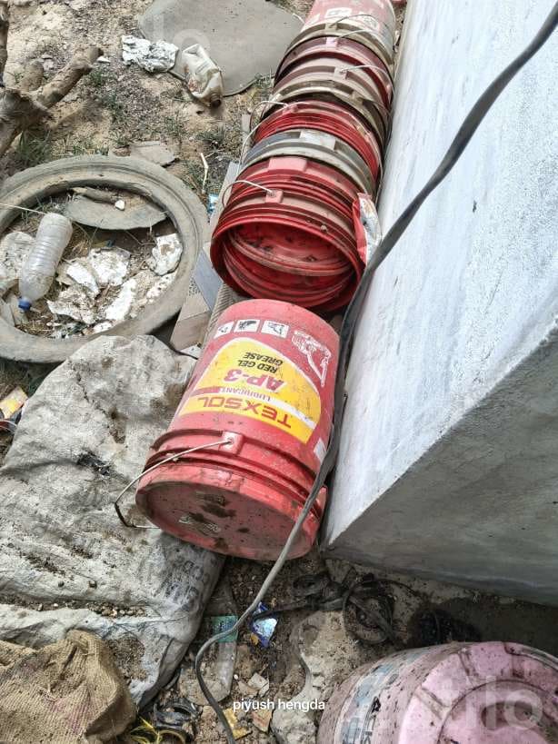 Used Grease Buckets for Sale - Other Industrial Items - Vav - Image 2