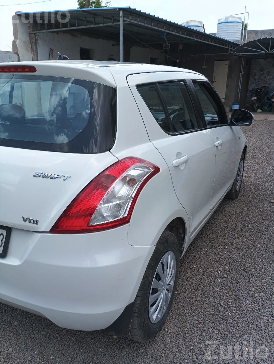 Maruti Suzuki Swift VDI Diesel 2015 - Cars - Kalyanpur - Image 3