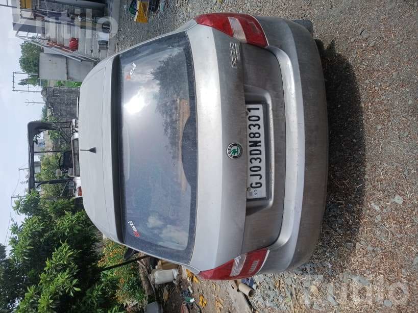 2011 Skoda Fabia Grey Hatchback Car - Cars - Jamjodhpur - Image 3
