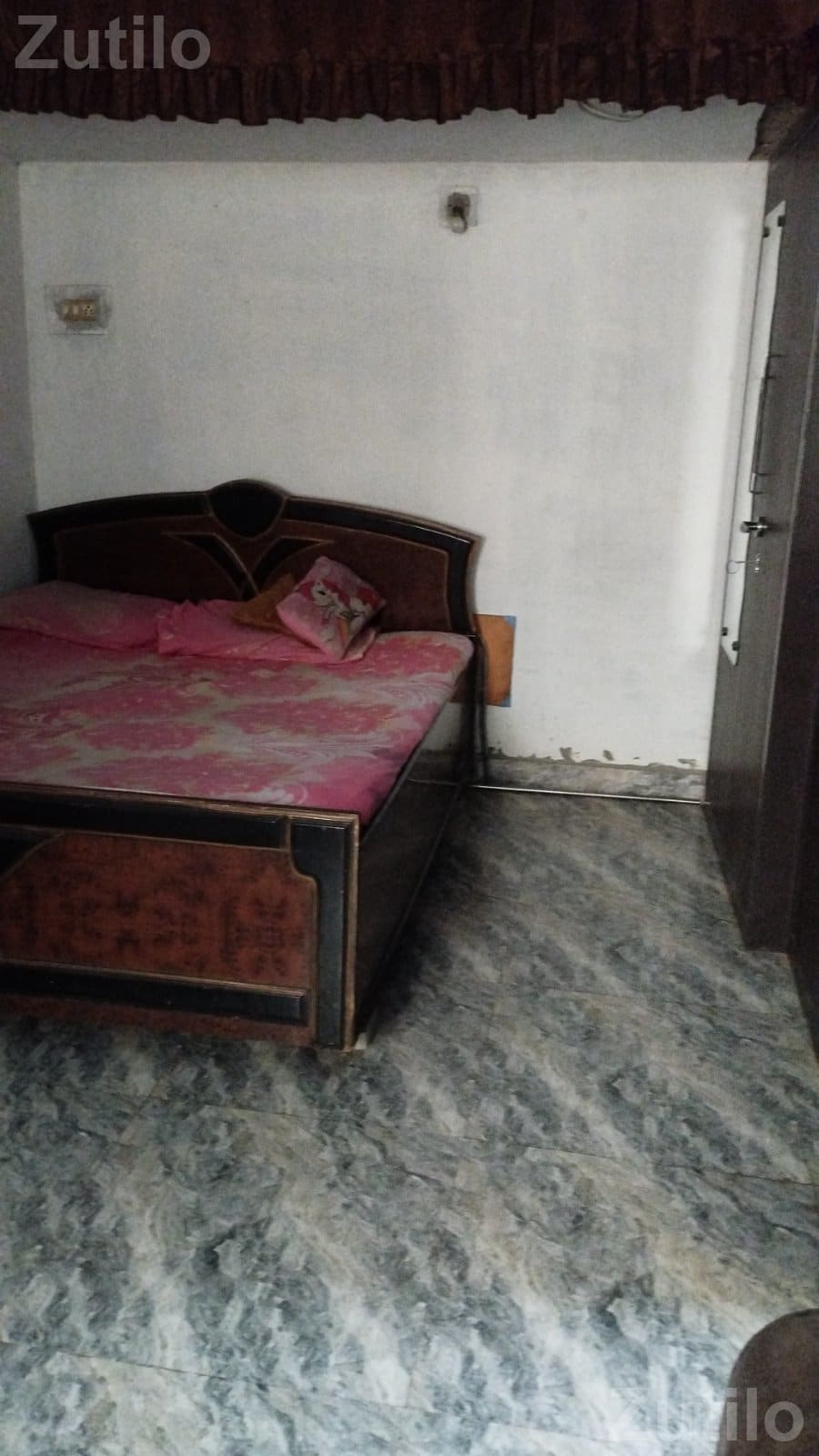 Double bed with storage Double bed with storage