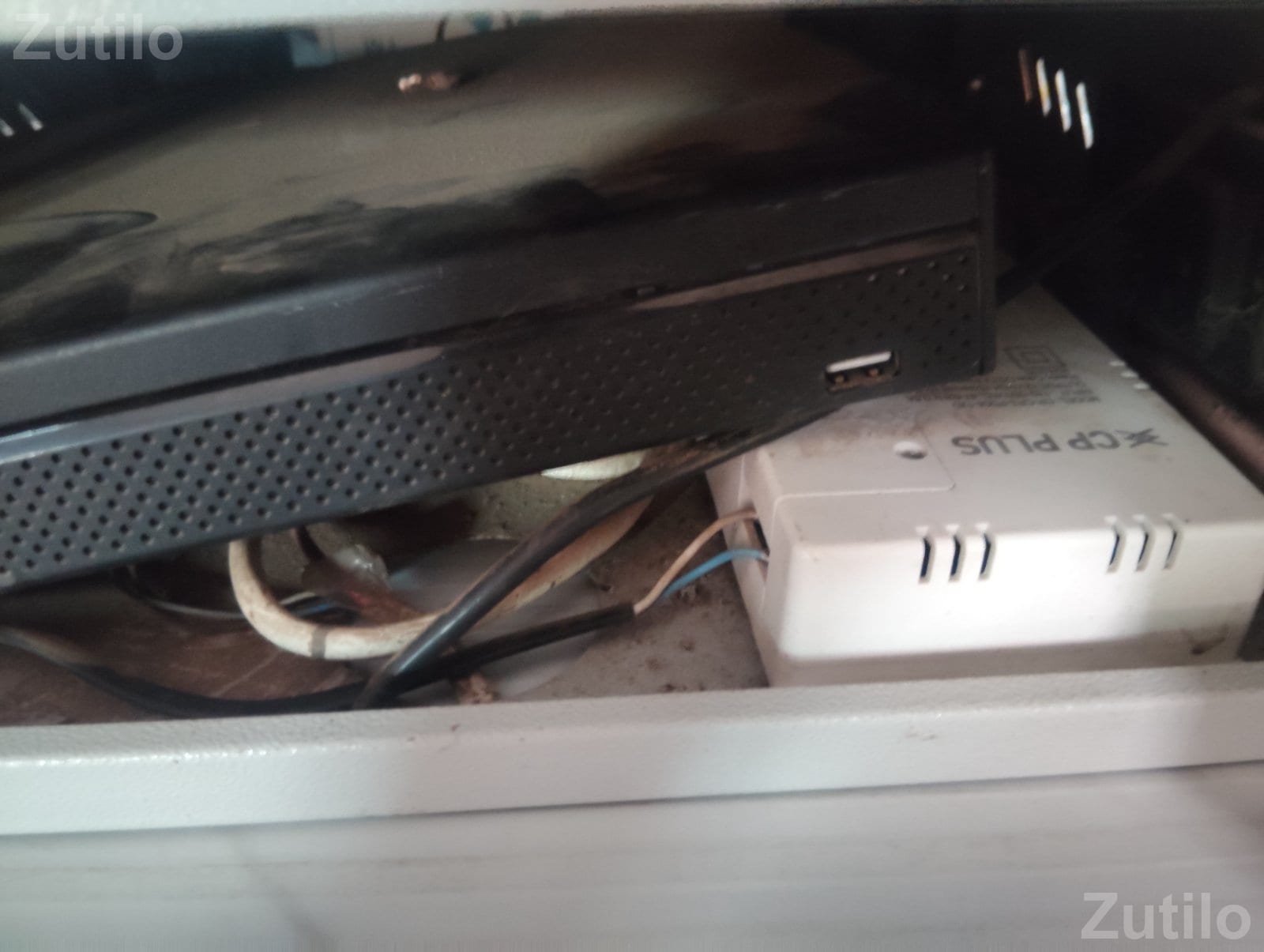 4 CCTV camera and 1 DVR 4 CCTV camera and 1 DVR