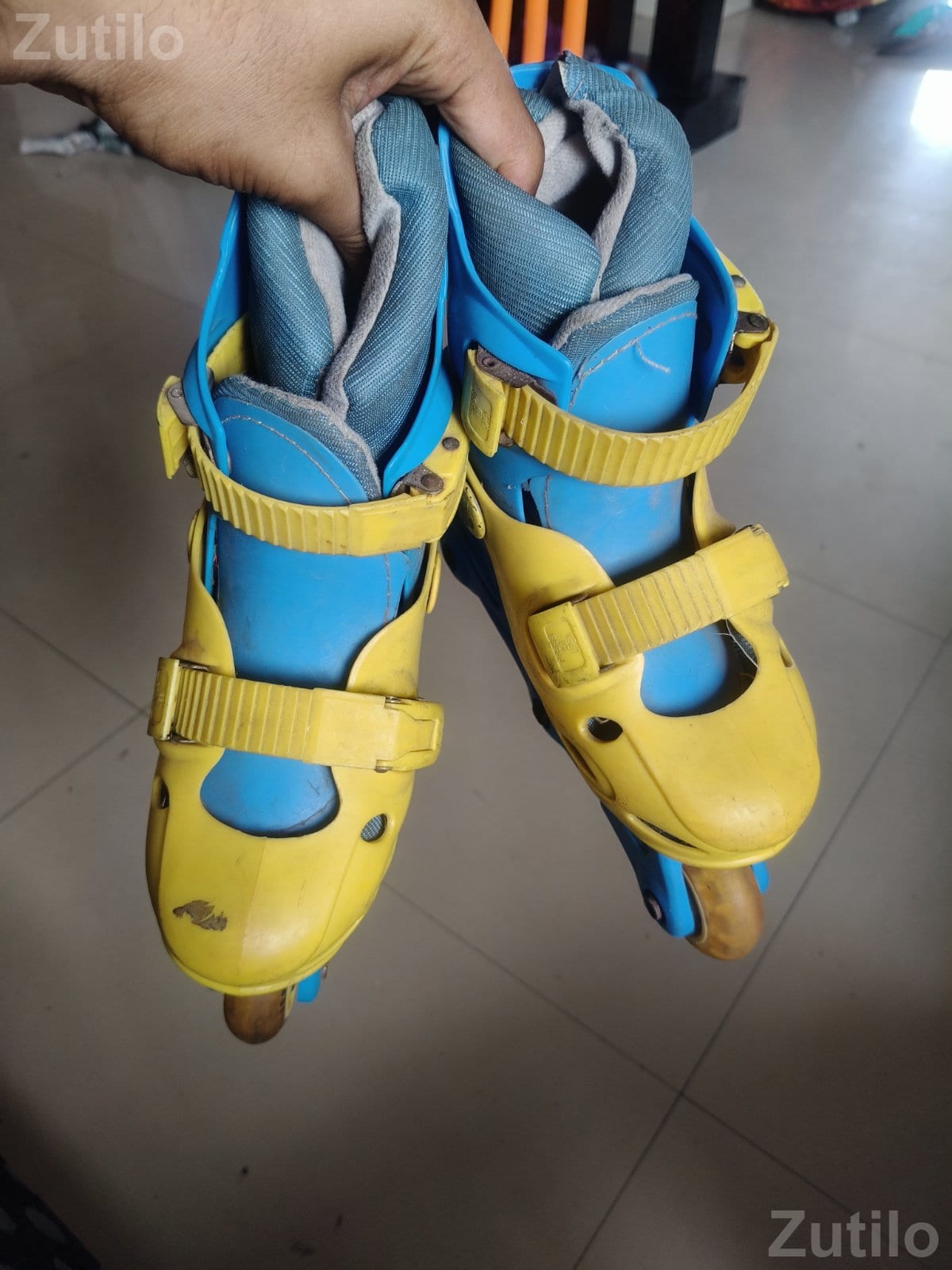 Skating Skating