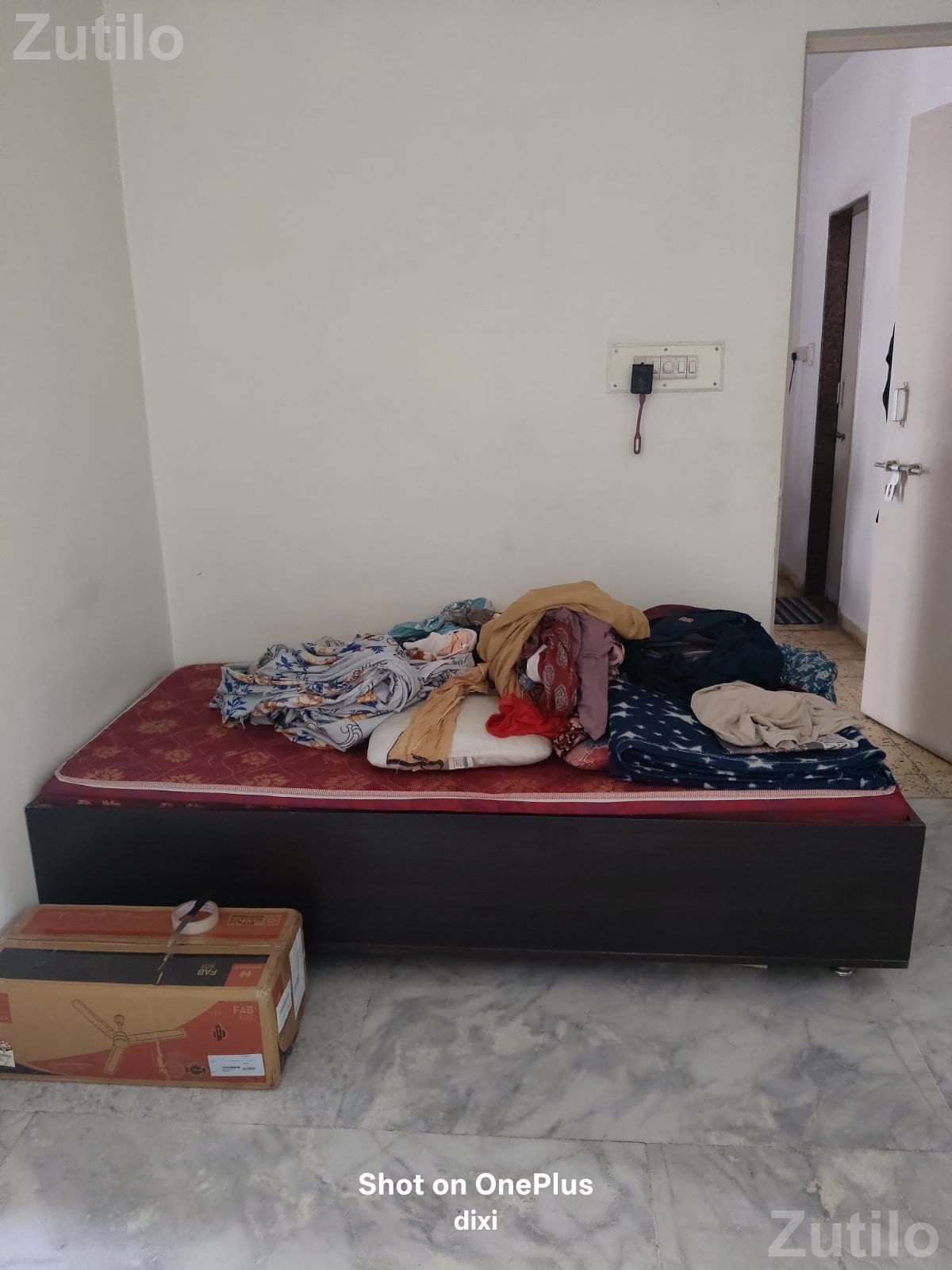 Single bed with storage Single bed with storage