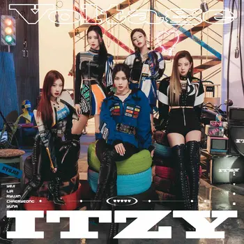 ITZY Voltage albüm kapağı