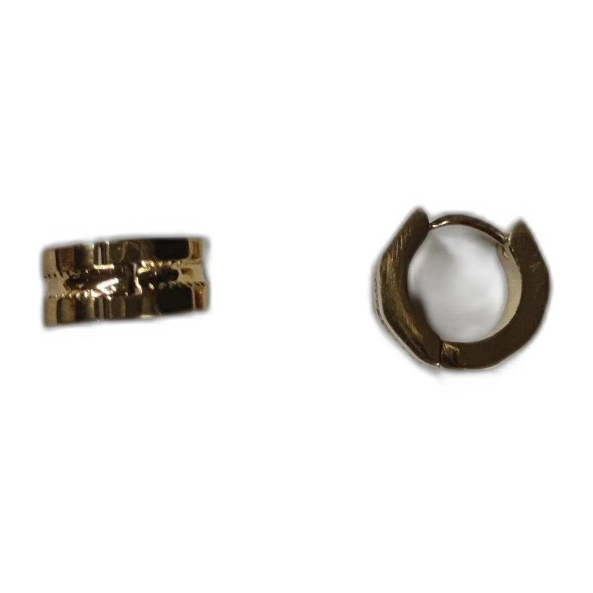 Paire de boucles d'oreilles anneaux dorées