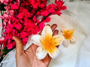 TRENDY KOREAN FLOWER CLIPS-2PCS