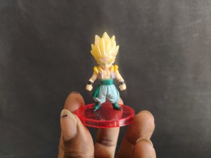 DBZ 6CM ACTION FIGURE