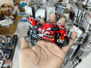1:18 SCALE DUCATI BIKE