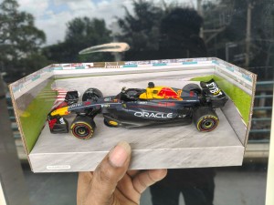 1:32 SCALE REDBULL F1 RASTAR