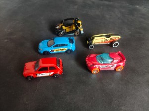 HOTWHEELS WITHOUT BOX 5 PIECE COMBO