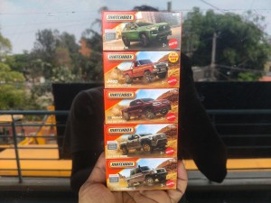 MATCHBOX CAR 1:64 SCALE 5 PIECE COMBO