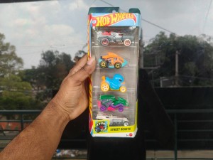 HOTWHEEL 5 PACK BOX SMALL SCRATCH