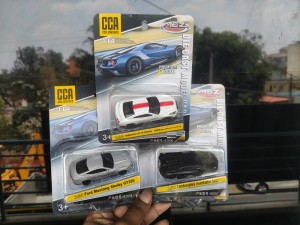 CCA 1:64 SCALE CAR 3 PIECE COMBO WITH SUSPENSION WORKING