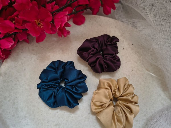 SATIN SCRUNCHIES-3PCS
