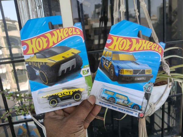 Box damage polestar and volvo 240 drift