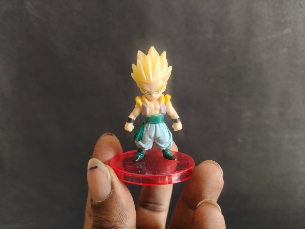 DBZ 6CM ACTION FIGURE