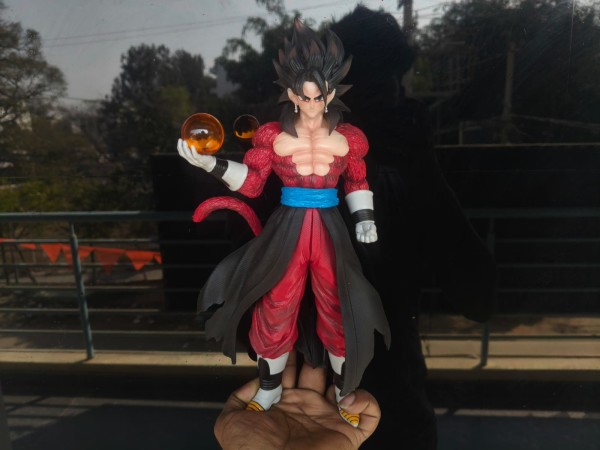 VEGITO 27CM ACTION FIGURE WITH BALL